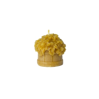Sviečka zo včelieho vosku  - Košík s kvetmi